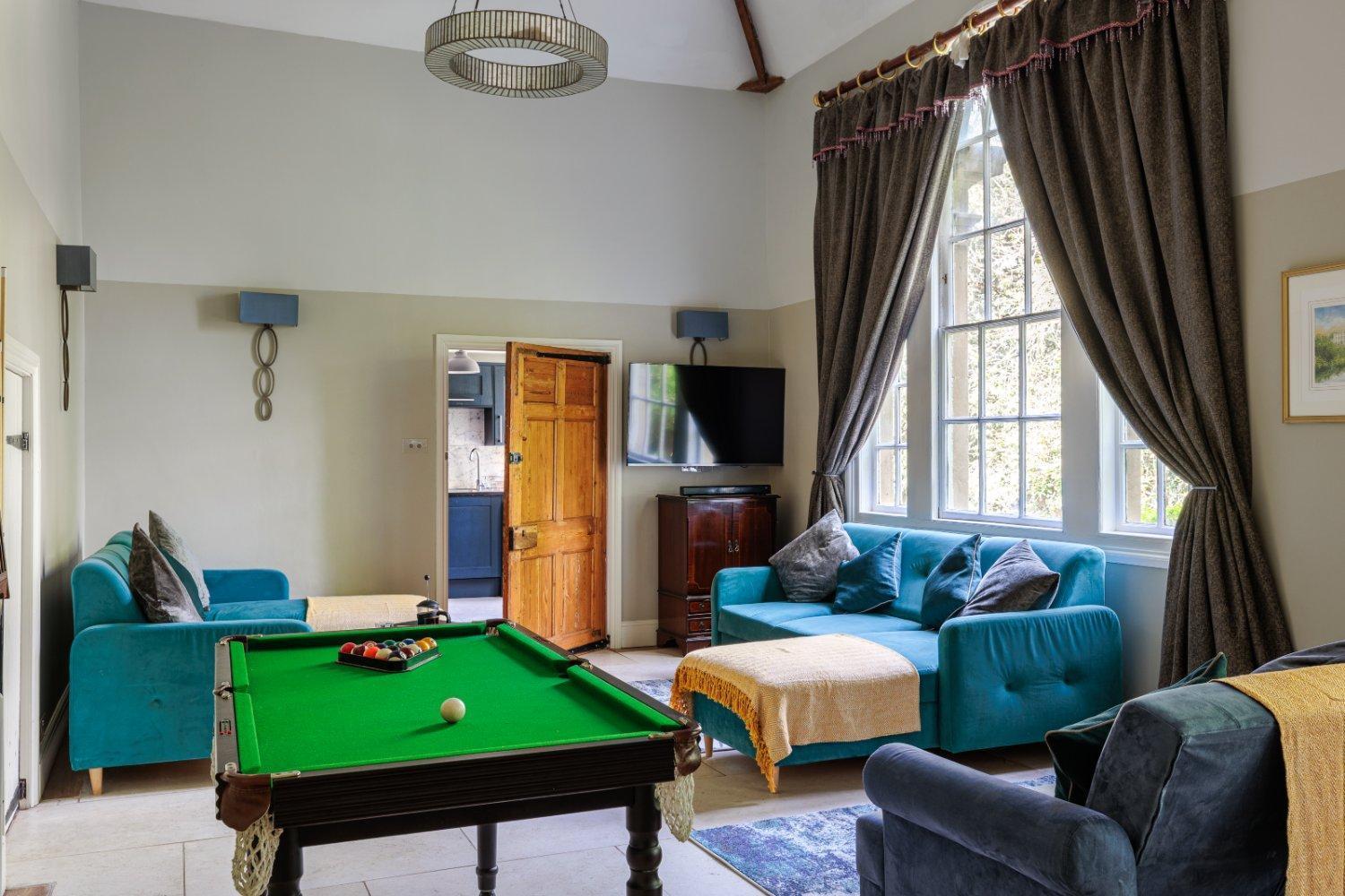 The School Rooms Estate Beautiful, Georgian Apartments With Private Heated Pool And Hot Tub Wifi And Parking Near Bath Box  Ngoại thất bức ảnh